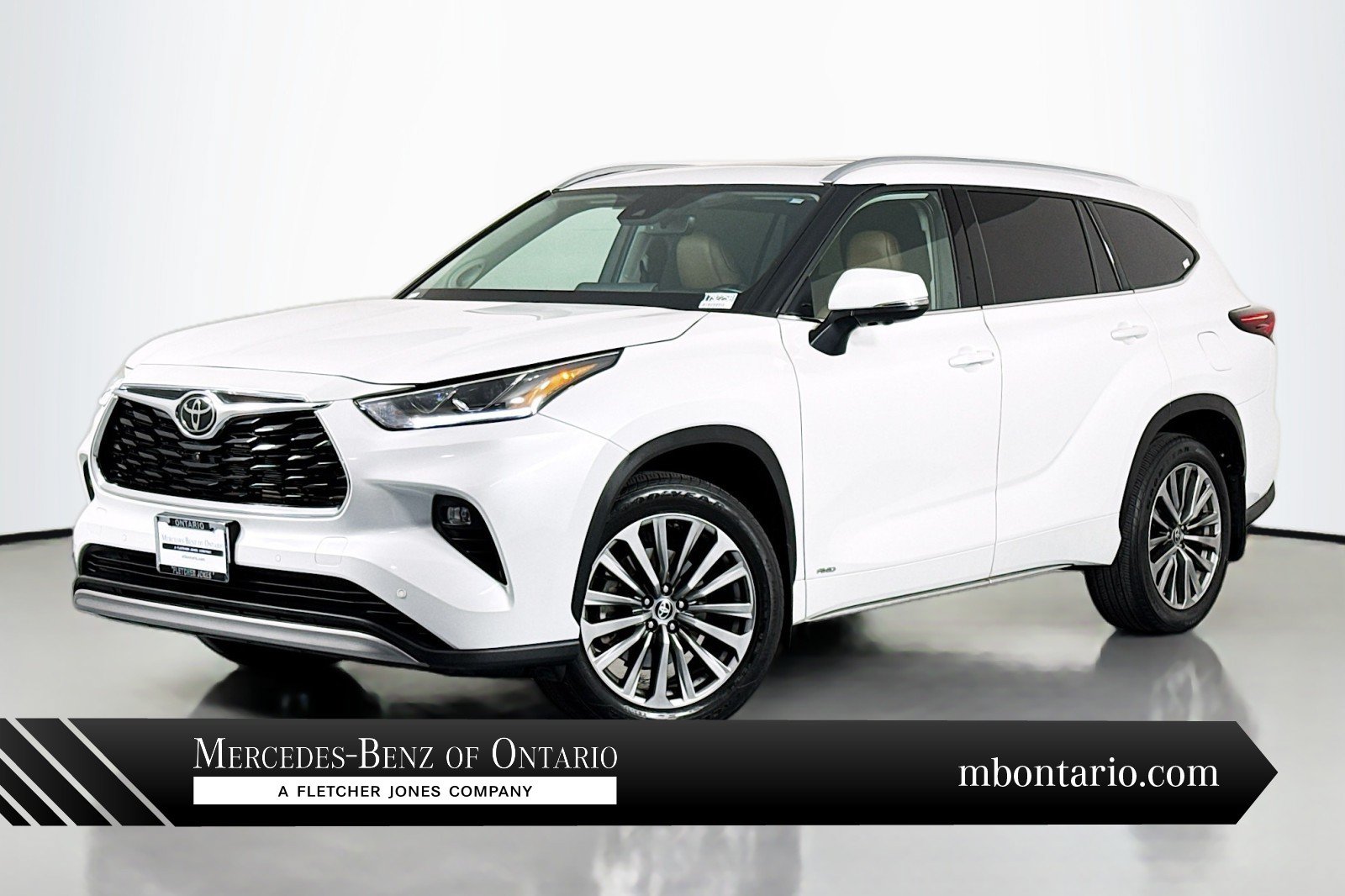 Used 2025 Toyota Highlander Limited AWD/4WD image 1