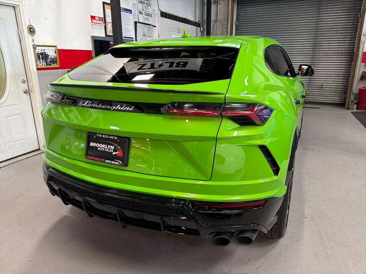 Used 2022 Lamborghini Urus AWD/4WD image 6