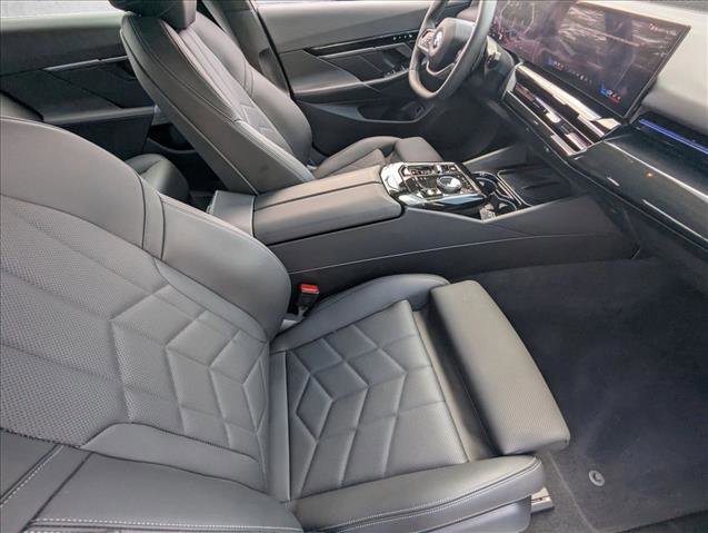 Certified 2024 BMW 530i w/ Premium Package RWD image 22