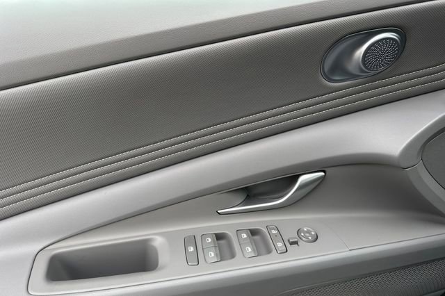 New 2026 Hyundai Elantra Sport image 11