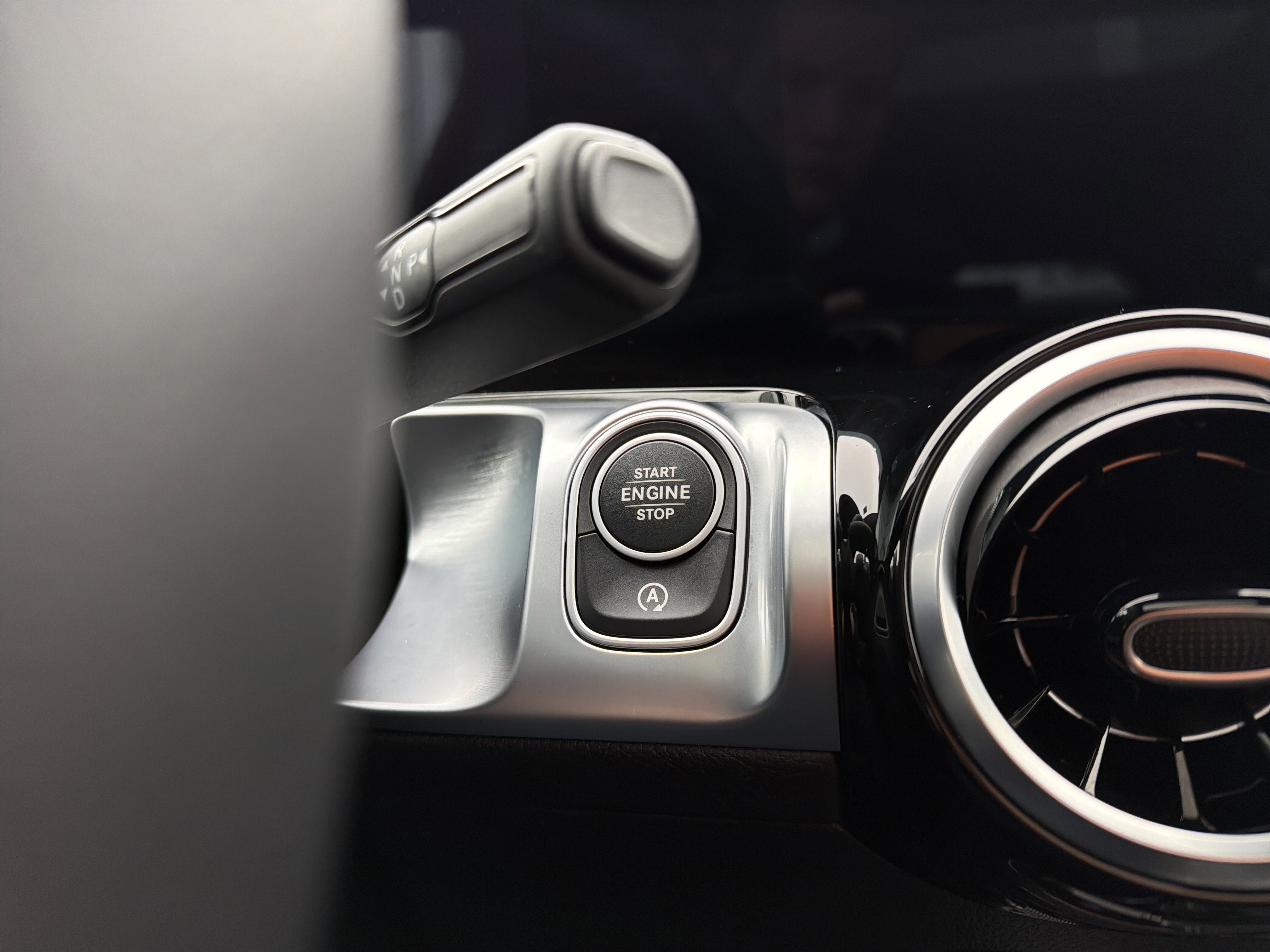 Used 2026 Mercedes-Benz GLB 250 4MATIC image 19