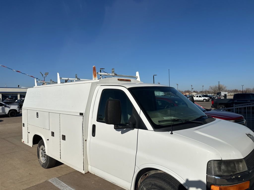 Used 2011 Chevrolet Express 3500 image 24