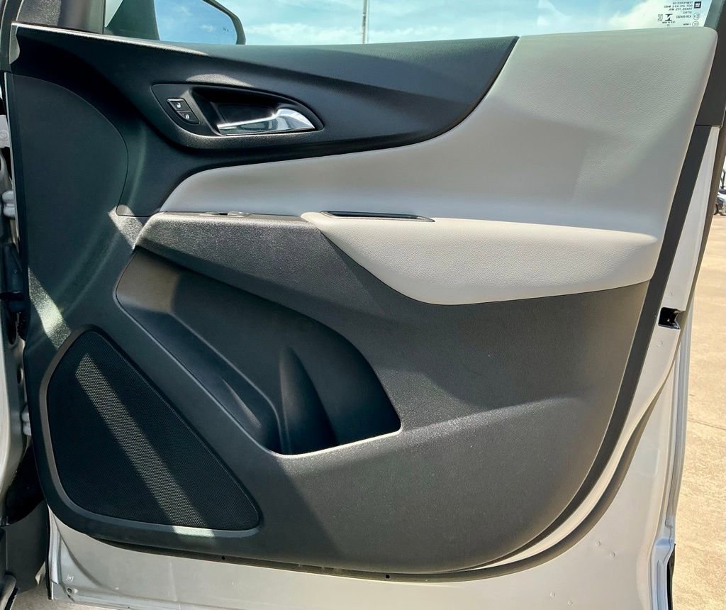 Used 2021 Chevrolet Equinox LT FWD image 23