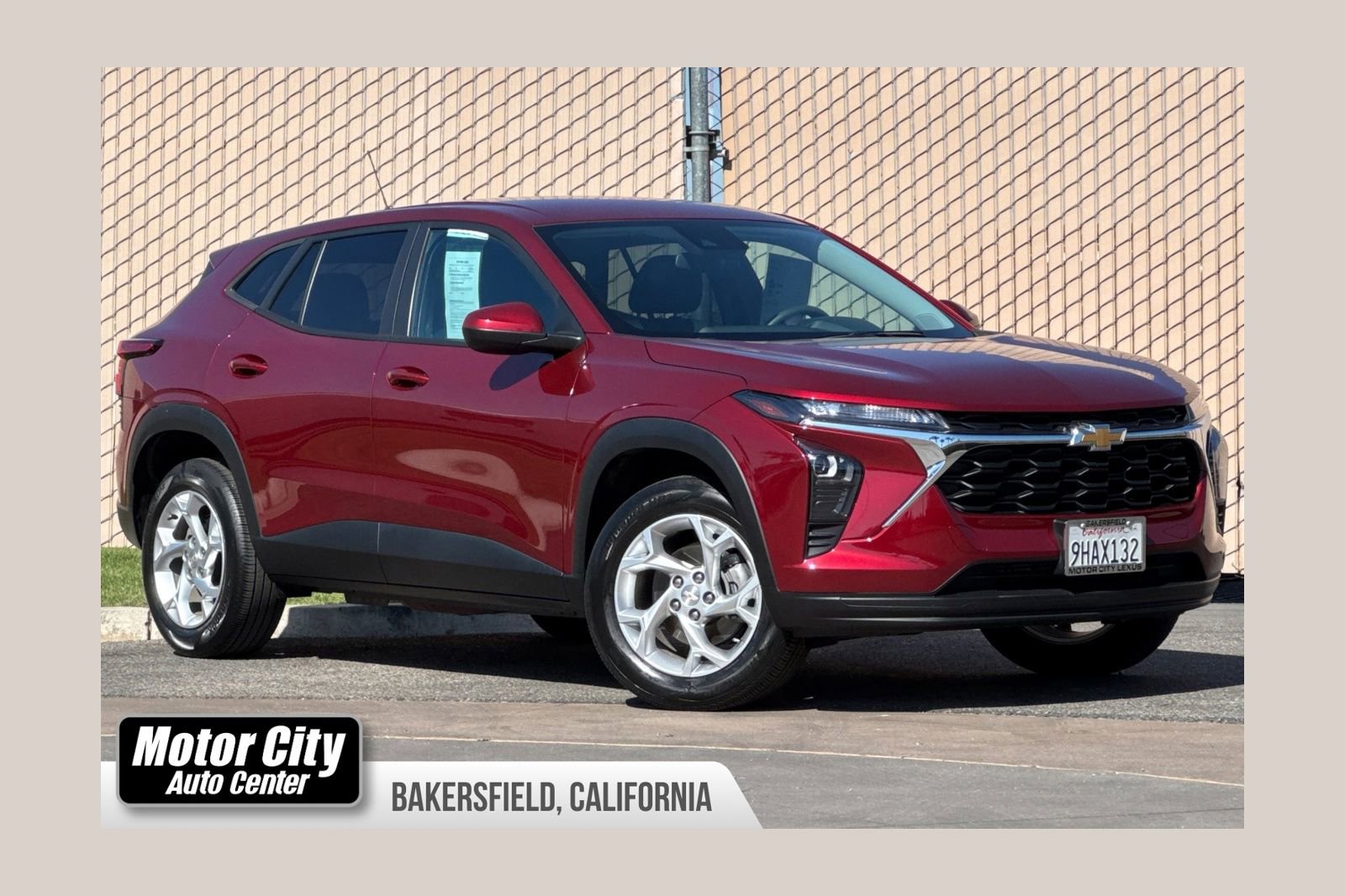 Used 2024 Chevrolet Trax LS w/ LS Convenience Package FWD image 1