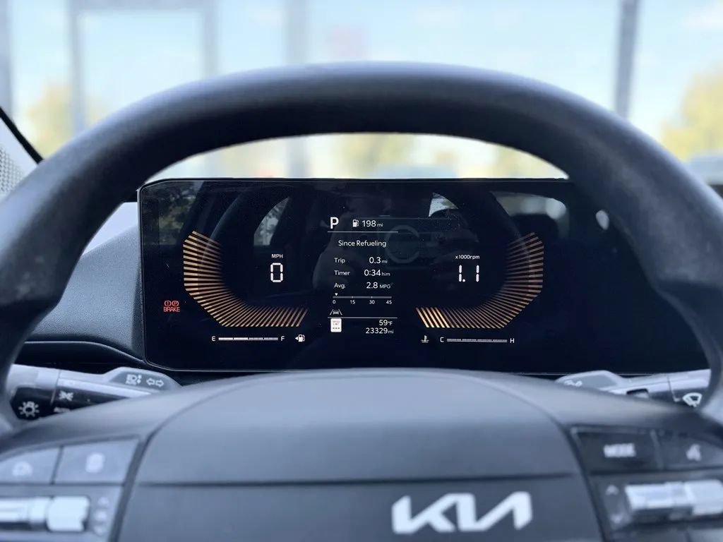 Used 2025 Kia K4 FWD image 13