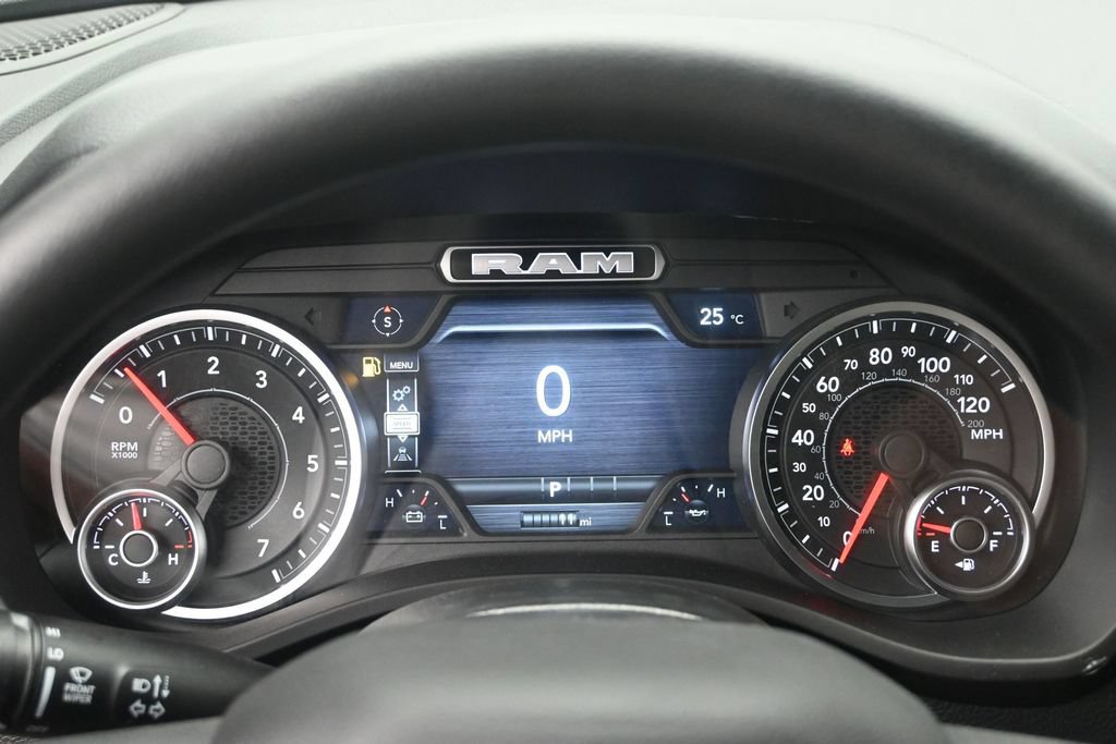 New 2026 RAM 1500 Express AWD/4WD image 9