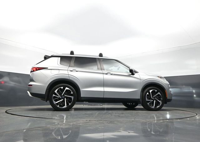 Used 2022 Mitsubishi Outlander SE AWD/4WD image 29