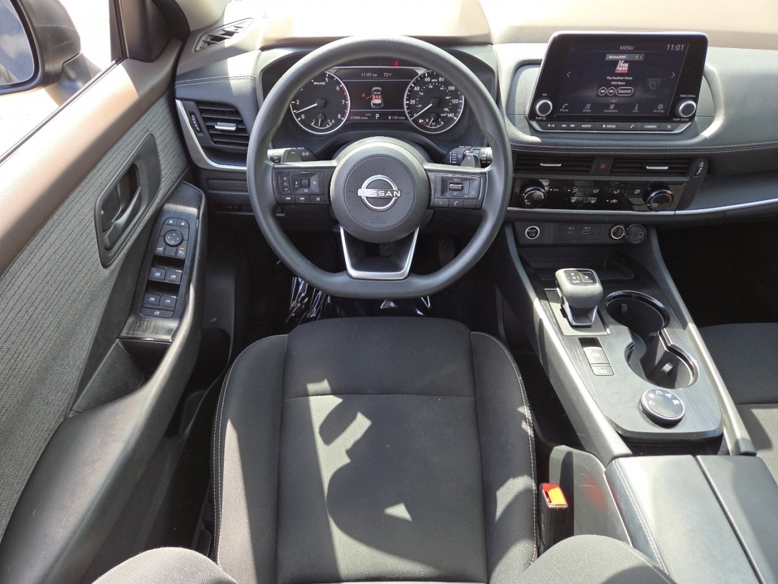 Used 2023 Nissan Rogue S AWD/4WD image 22