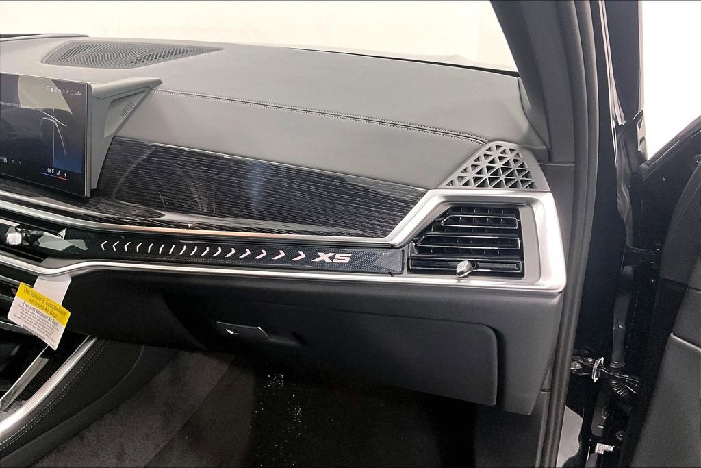 New 2026 BMW X5 xDrive40i w/ M Sport Package image 9