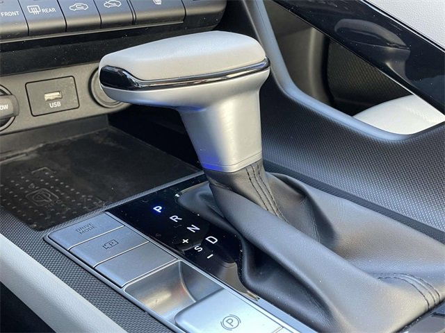 Used 2021 Hyundai Elantra Limited w/ Cargo Package image 25