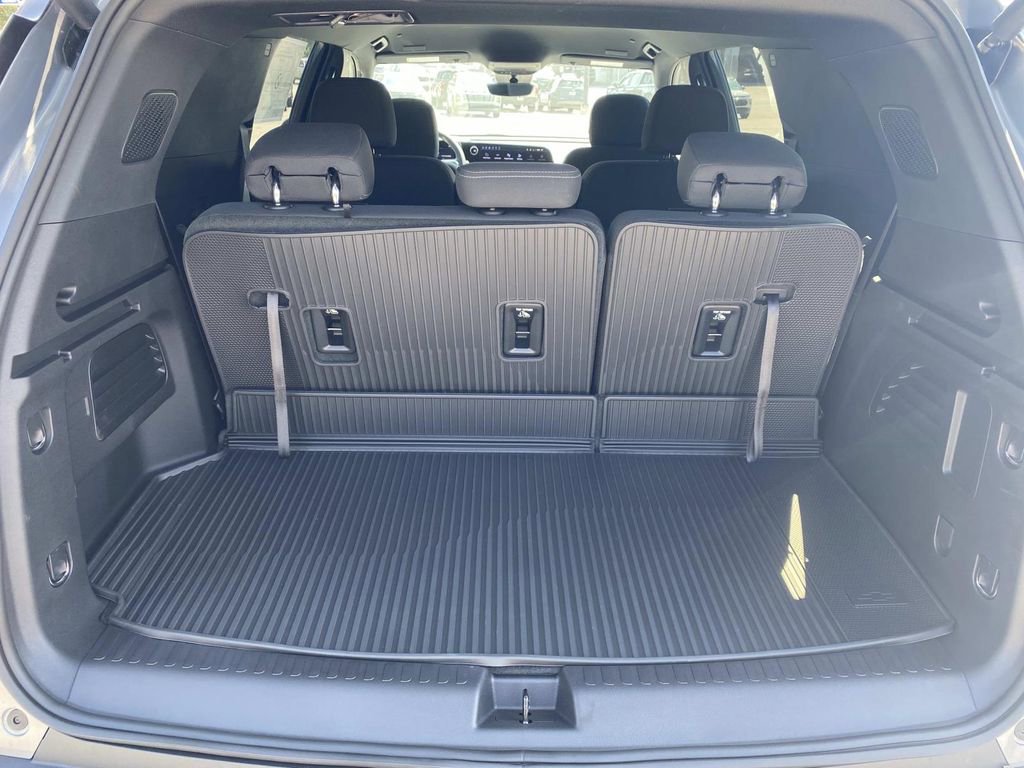 New 2026 Chevrolet Traverse LT w/ Driver Confidence Package image 11