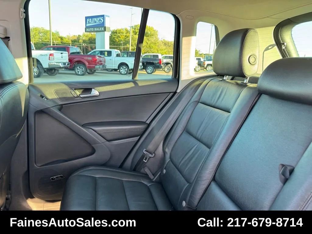 Used 2017 Volkswagen Tiguan SEL image 41