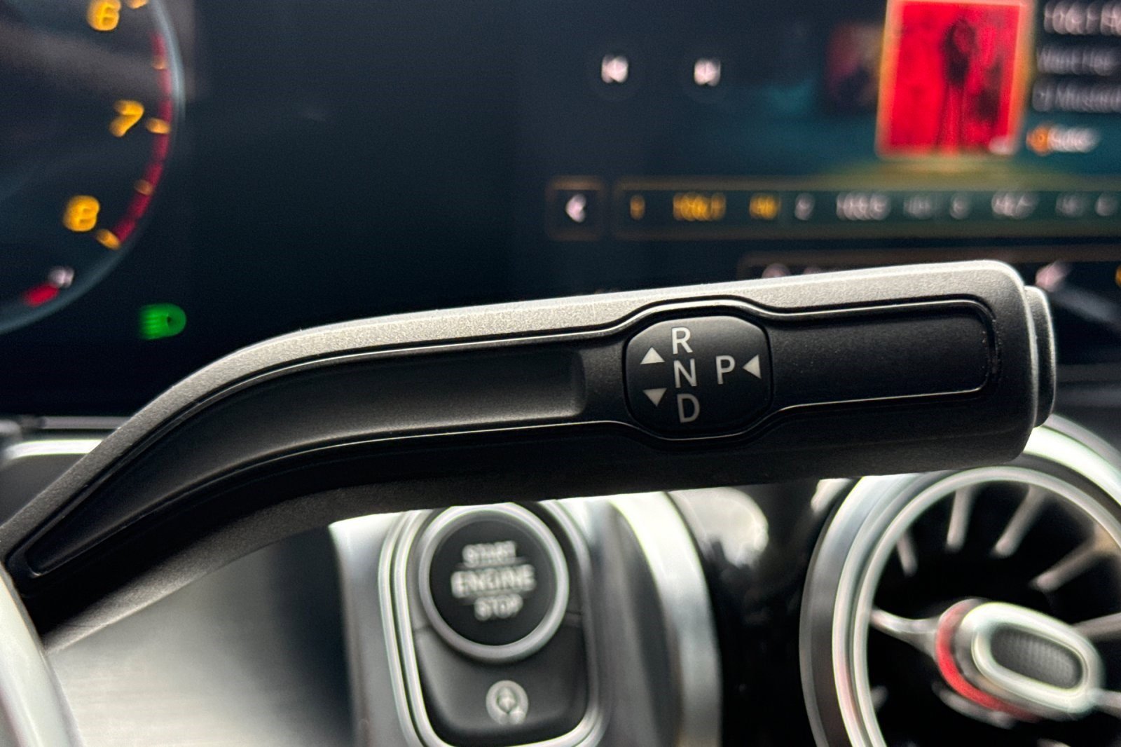 Used 2021 Mercedes-Benz GLB 250 4MATIC image 31