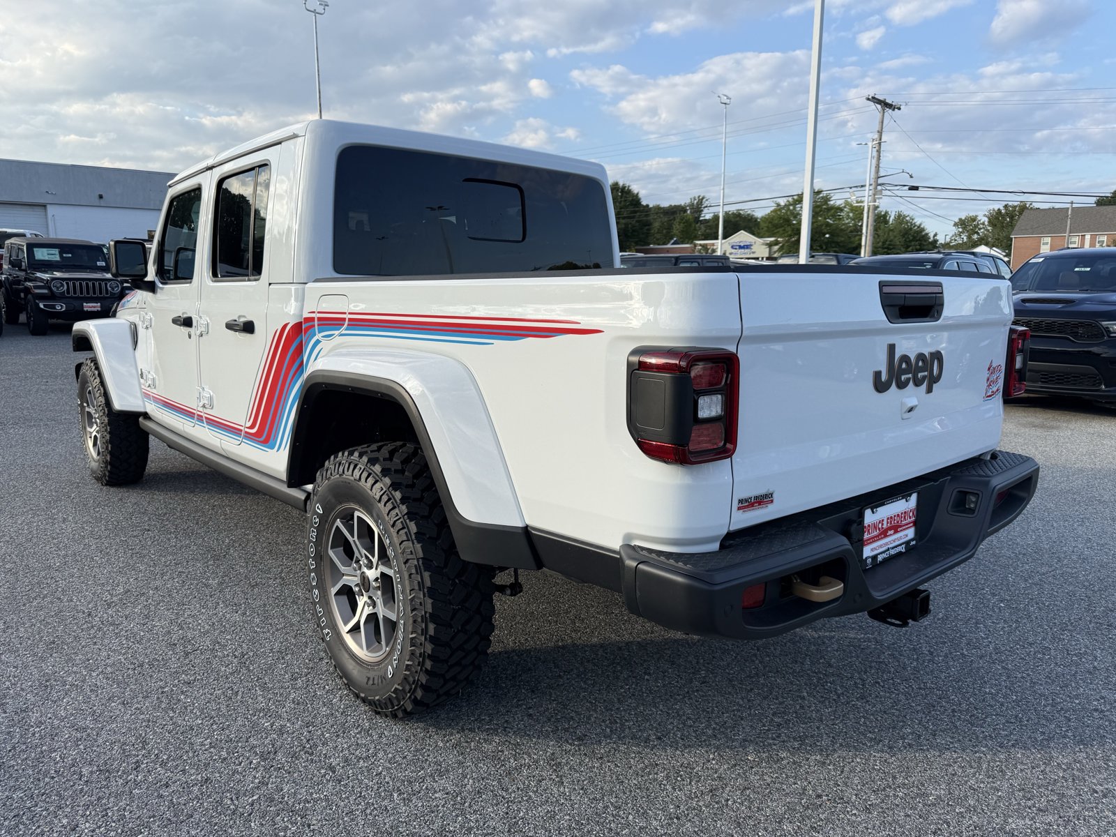 New 2026 Jeep Gladiator Sport AWD/4WD image 5