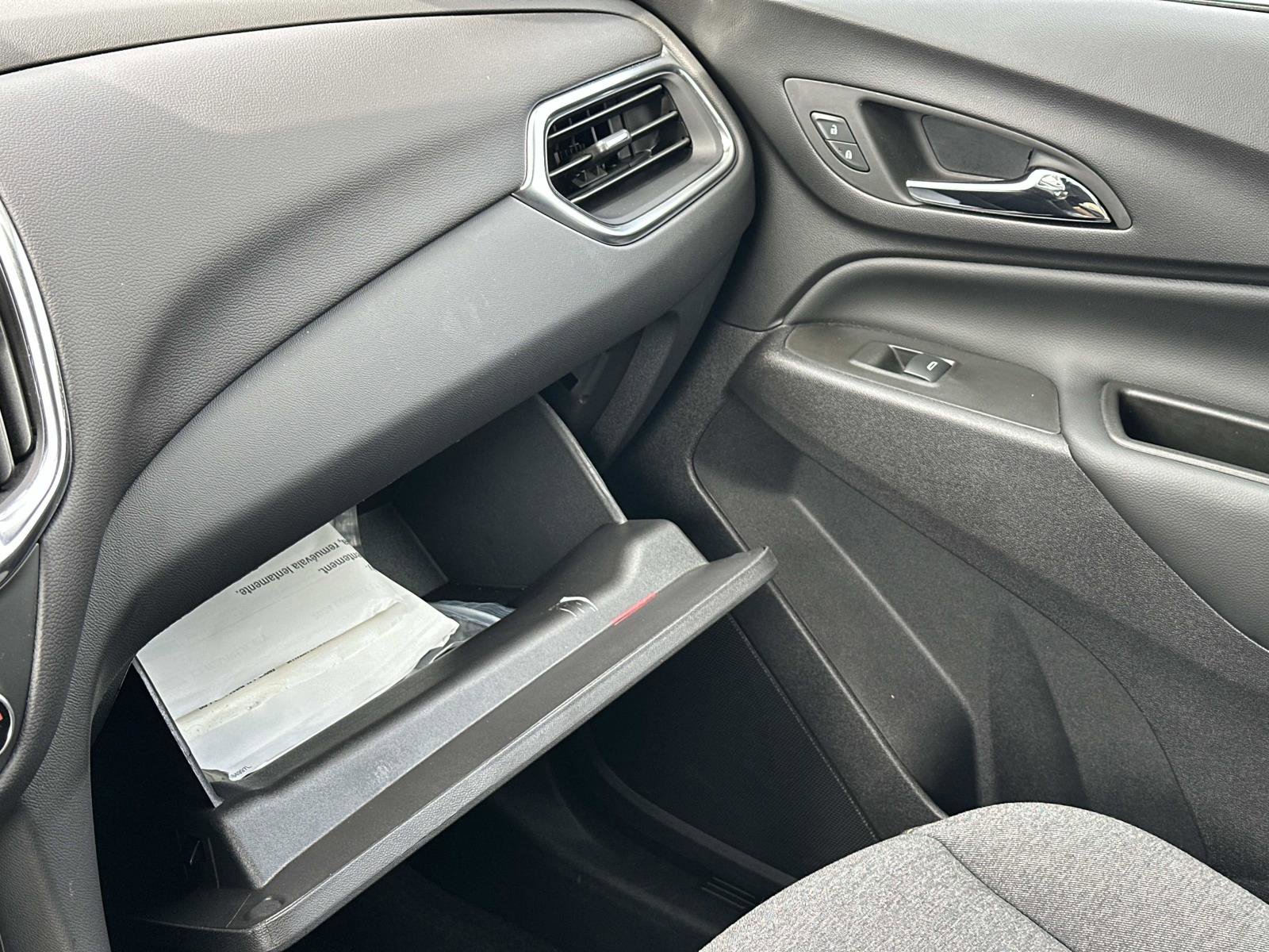 Certified 2024 Chevrolet Equinox LT w/ LPO, Floor Liner Package FWD image 31
