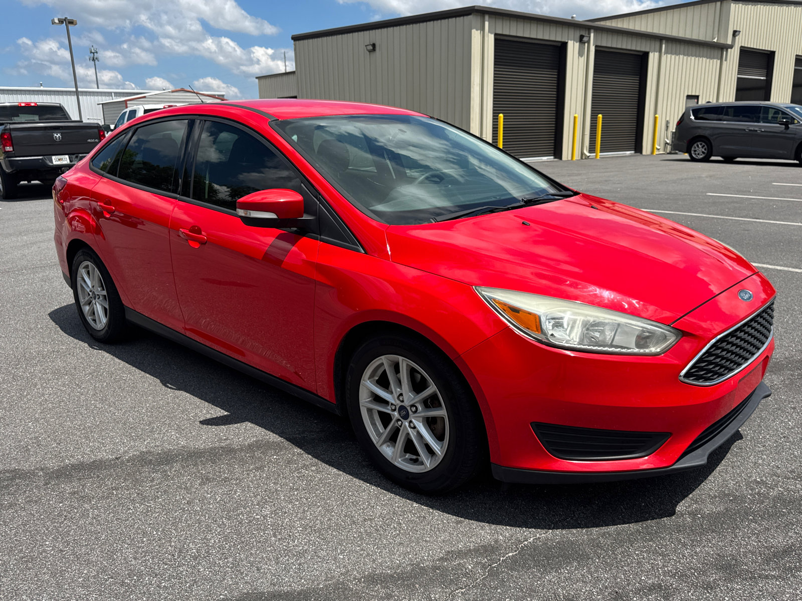Used 2017 Ford Focus SE FWD image 3