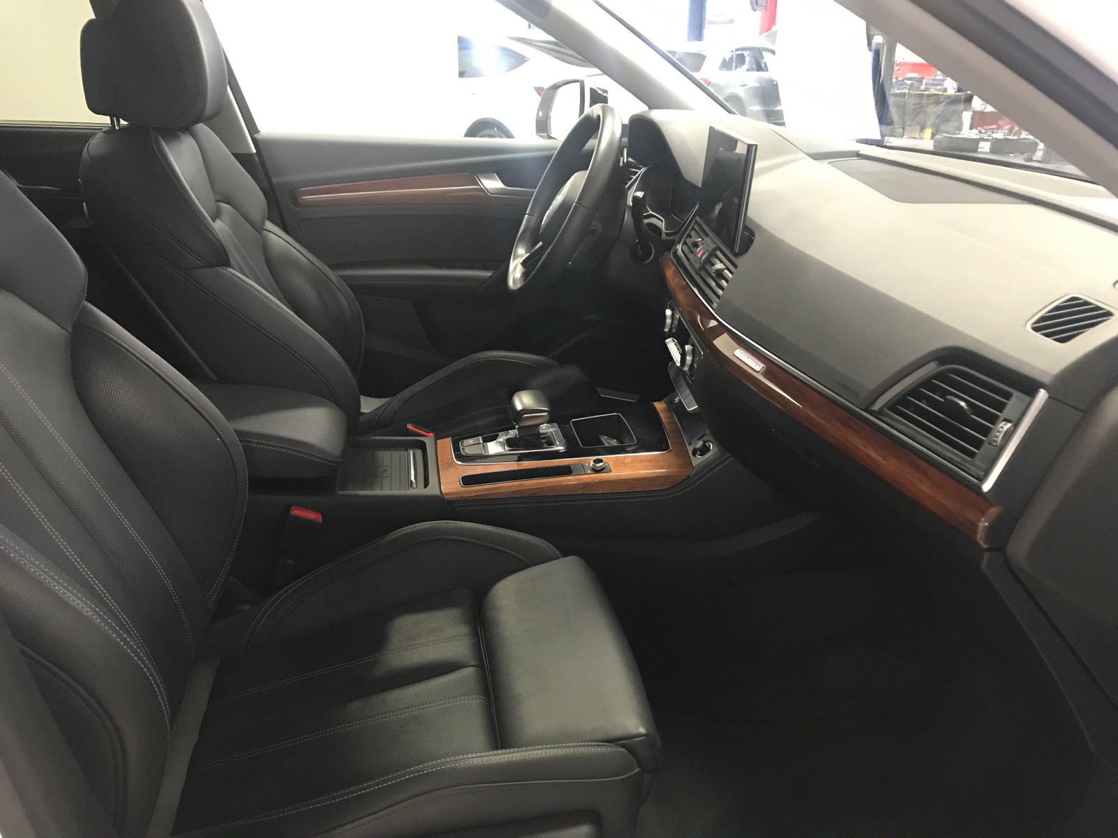 Used 2023 Audi Q5 Prestige w/ Prestige Package image 10