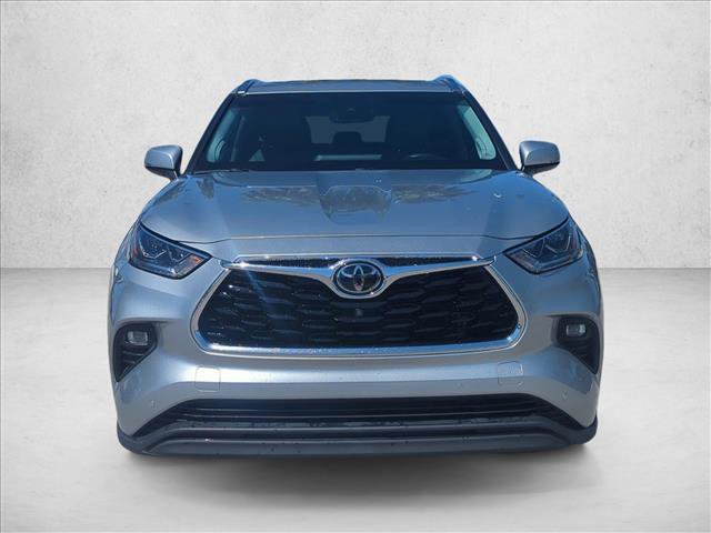 Used 2021 Toyota Highlander Limited FWD video 2