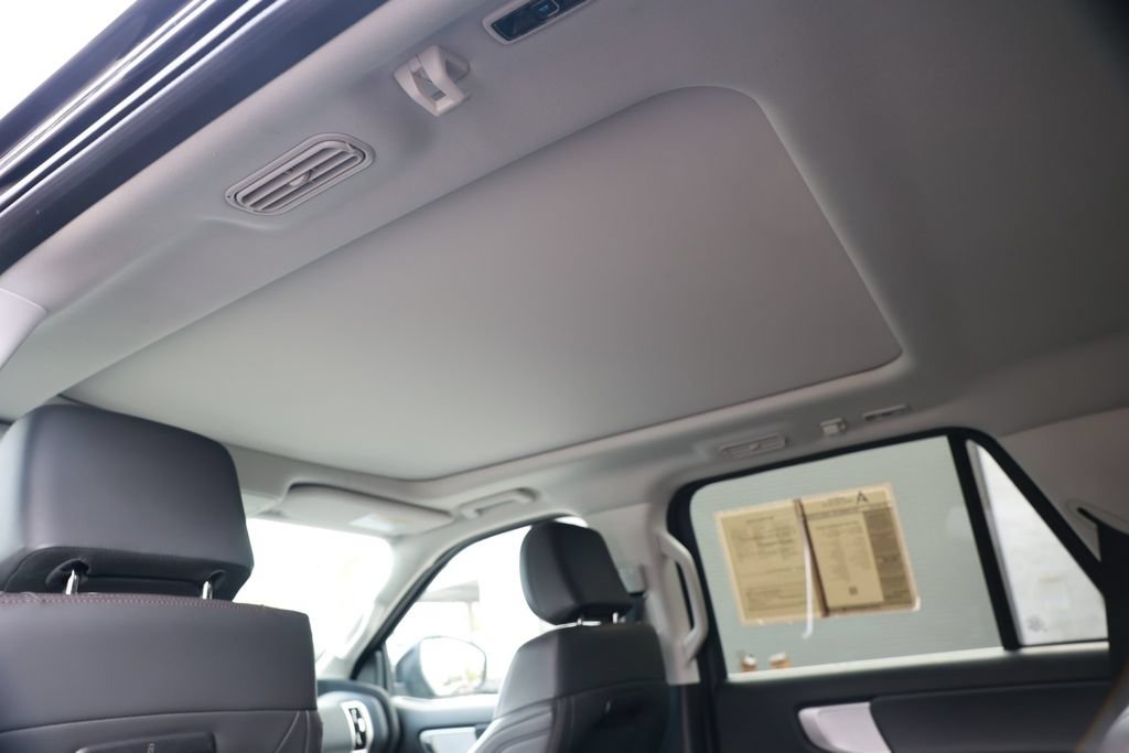 Used 2025 Ford Expedition Active RWD image 39