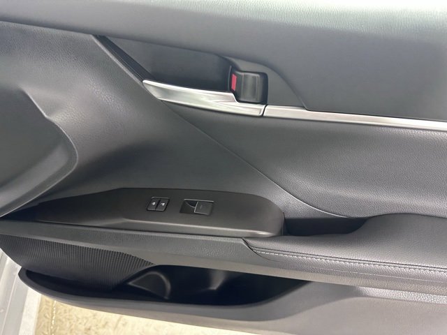Used 2023 Toyota Camry XLE image 10