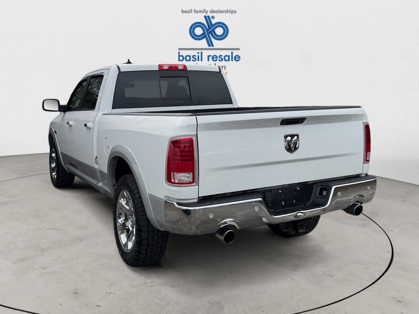 Used 2017 RAM 1500 Laramie w/ Convenience Group image 4