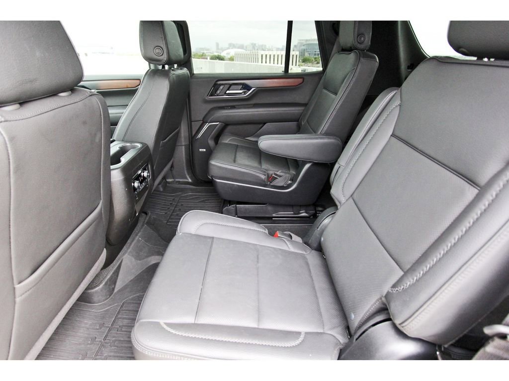 Used 2025 GMC Yukon Denali image 7