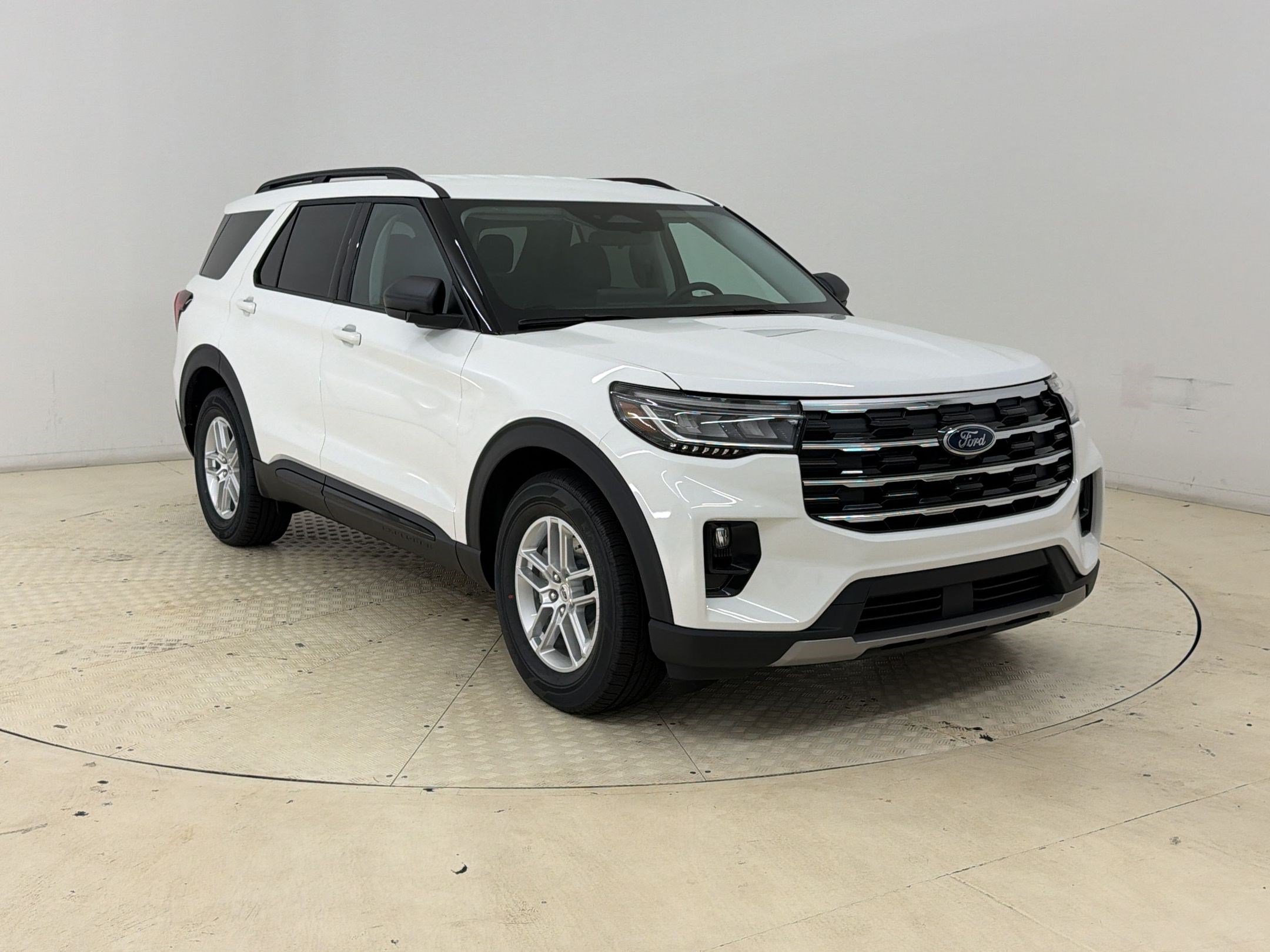 New 2026 Ford Explorer Active w/ Active Comfort Package RWD image 7