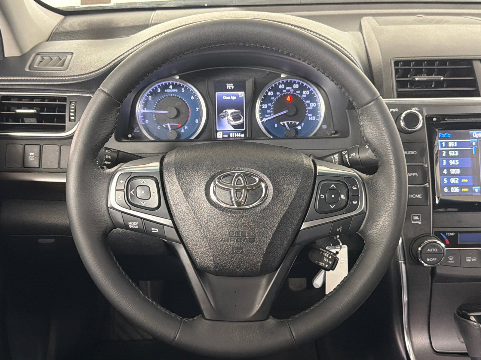 Used 2017 Toyota Camry XLE FWD image 23
