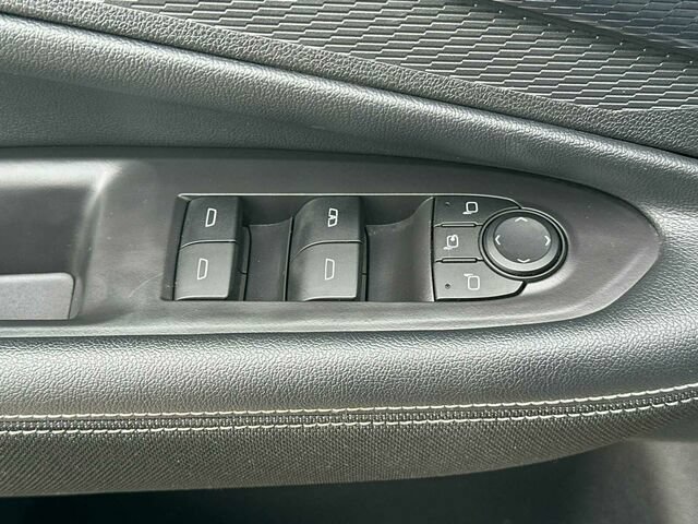 Used 2024 Chevrolet Blazer EV LT AWD/4WD image 13