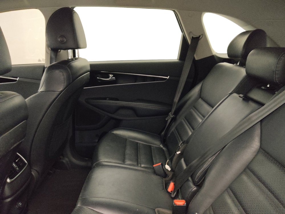 Used 2019 Kia Sorento EX FWD image 18