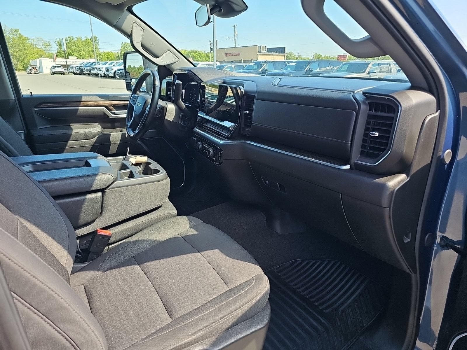 Used 2025 Chevrolet Silverado 2500 LT w/ Convenience Package AWD/4WD image 26