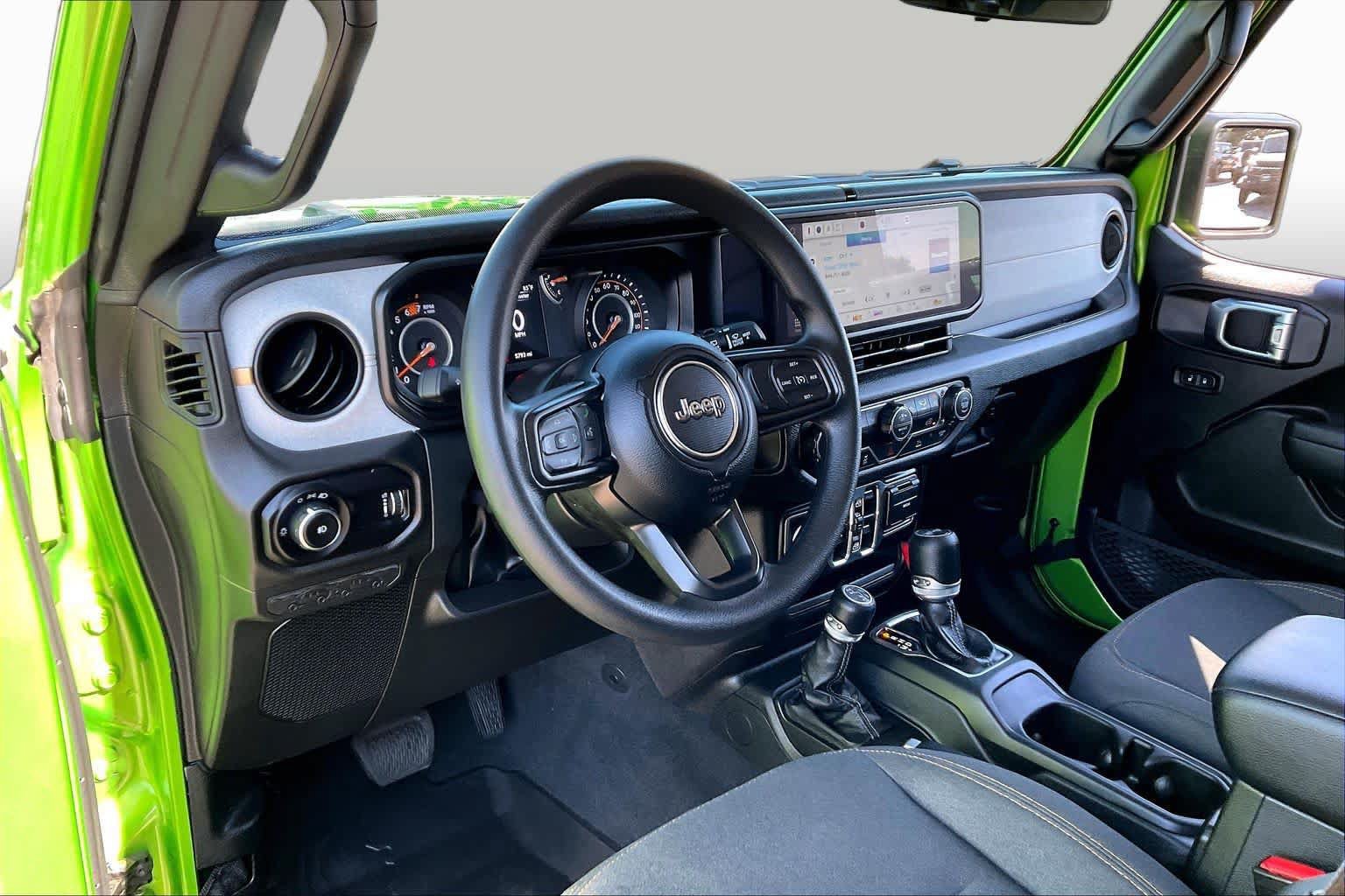 Used 2026 Jeep Wrangler Unlimited Sport AWD/4WD image 15