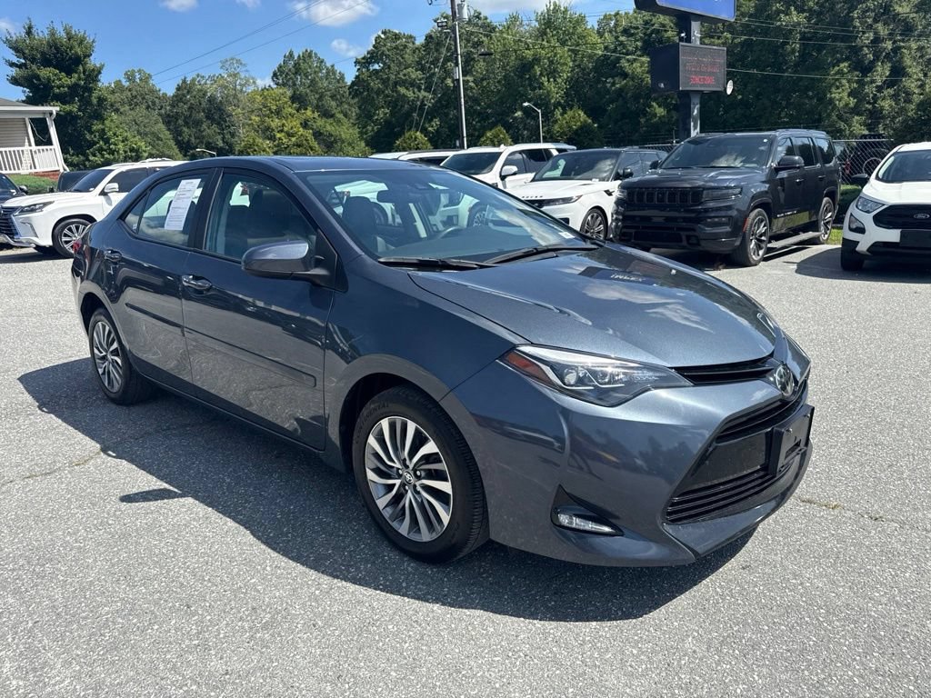 Used 2017 Toyota Corolla XLE w/ Carpet Mat Package (TMS) FWD image 4