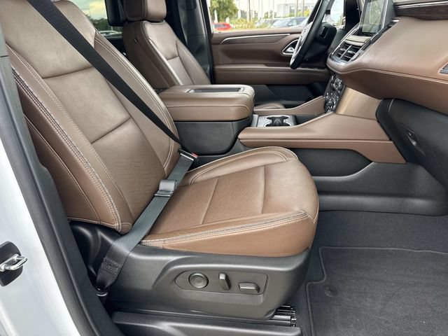 Used 2023 Chevrolet Suburban High Country AWD/4WD image 11