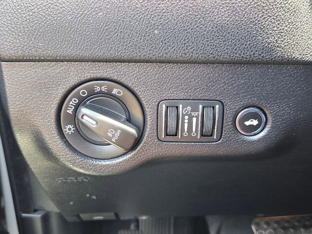 Used 2020 Dodge Charger R/T w/ Blacktop Package RWD image 25