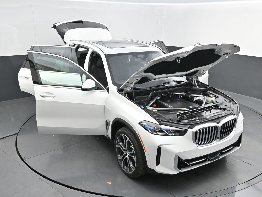 New 2026 BMW X5 xDrive40i w/ Parking Assistance Package AWD/4WD image 58