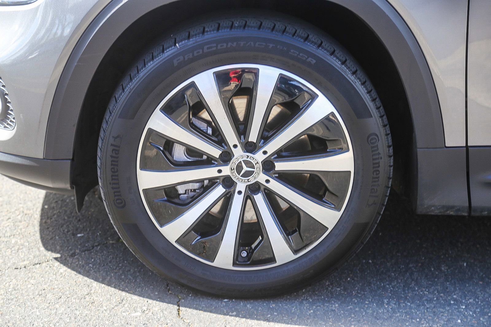 Used 2022 Mercedes-Benz GLB 250 4MATIC image 9