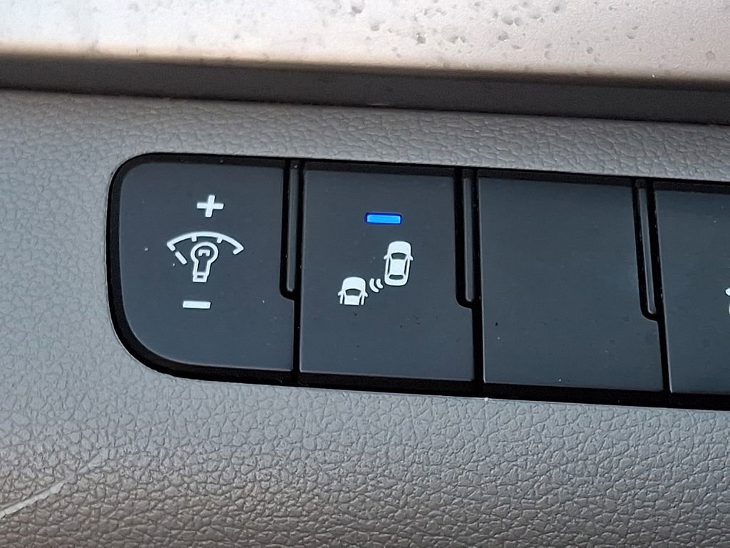 Used 2018 Hyundai Elantra SEL image 25