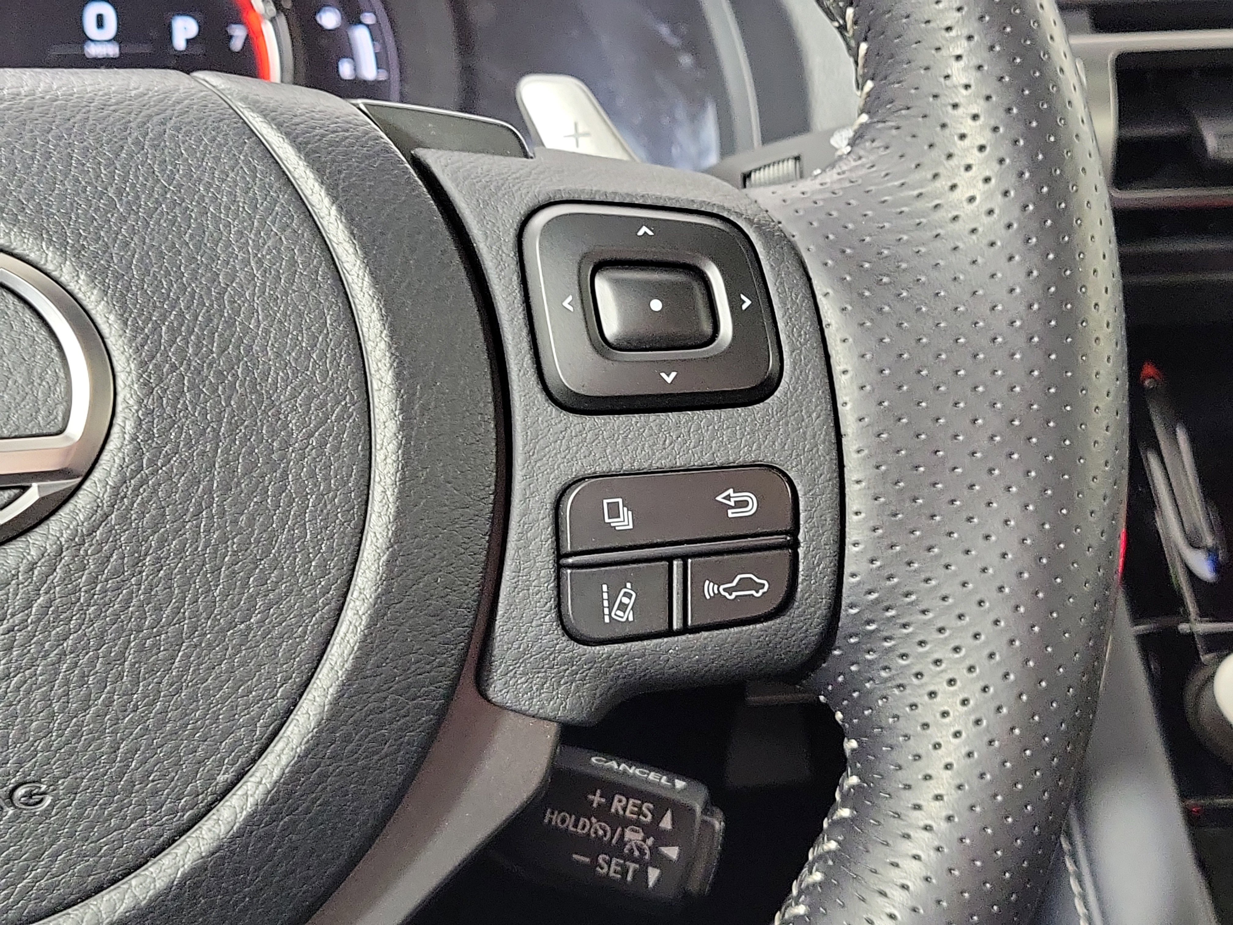 Used 2022 Lexus IS 350 F Sport image 14