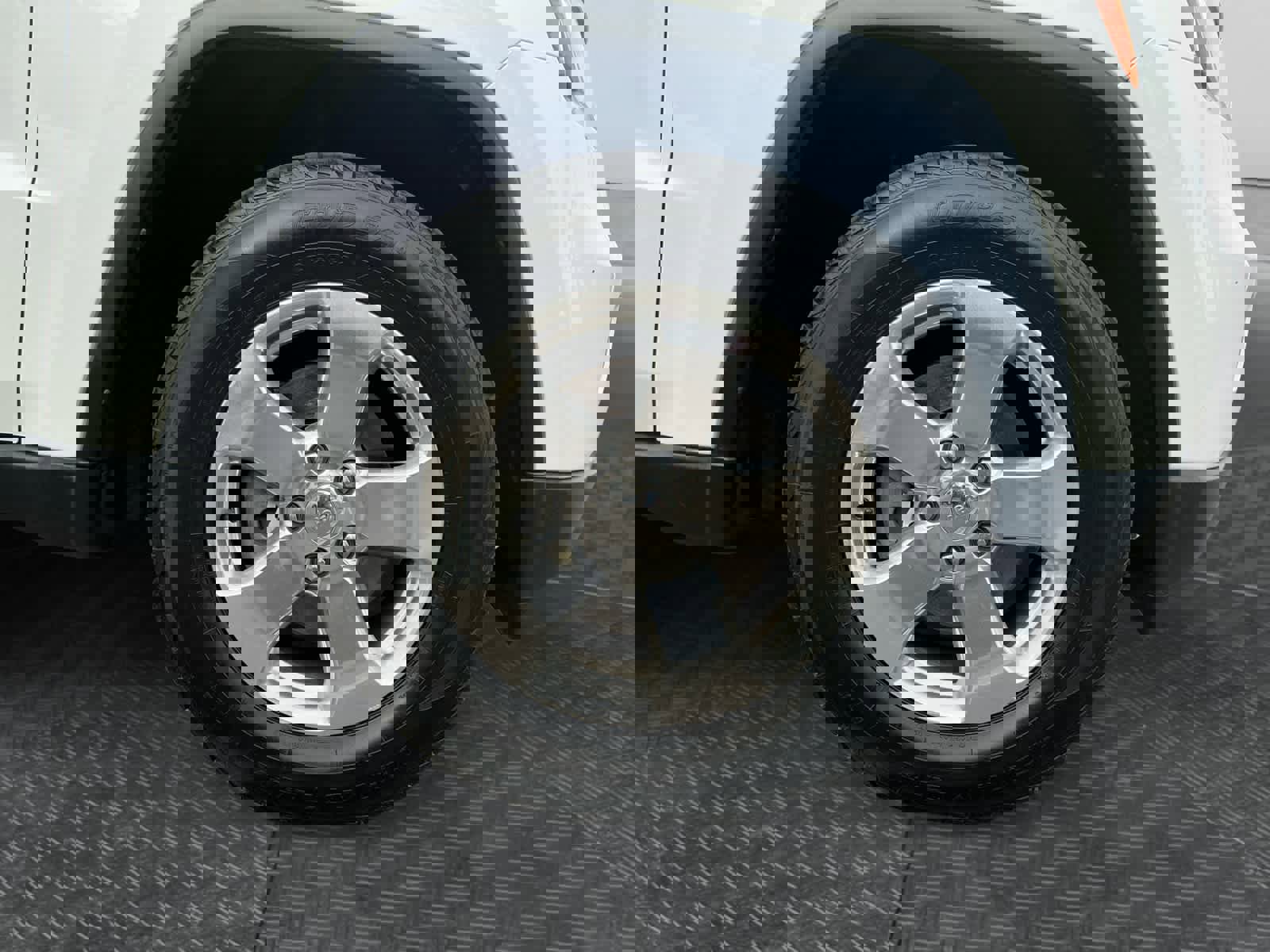 Used 2013 Jeep Grand Cherokee Limited RWD image 14