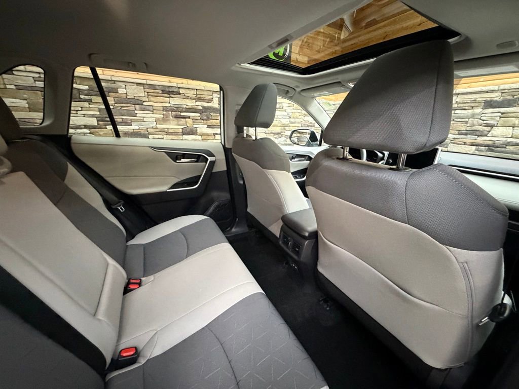 Used 2023 Toyota RAV4 XLE image 28