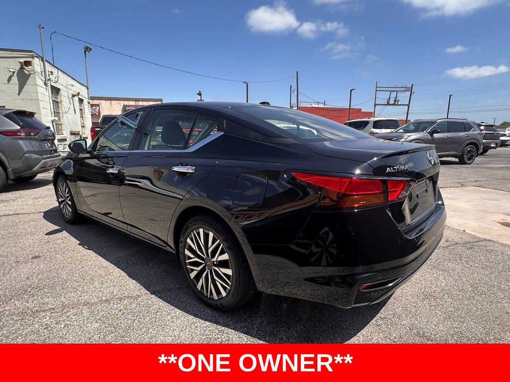 Certified 2025 Nissan Altima 2.5 SV FWD image 3