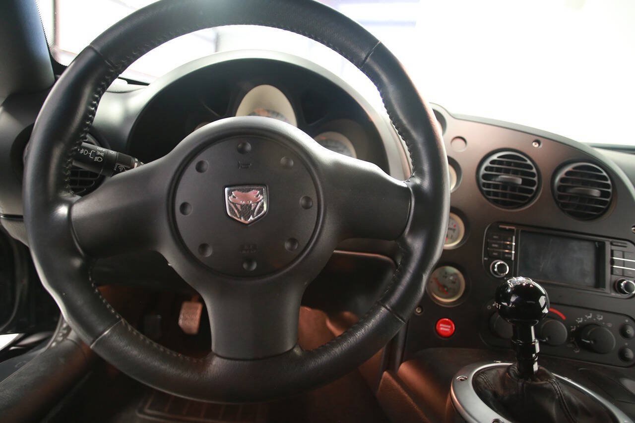 Used 2006 Dodge Viper SRT-10 RWD image 14