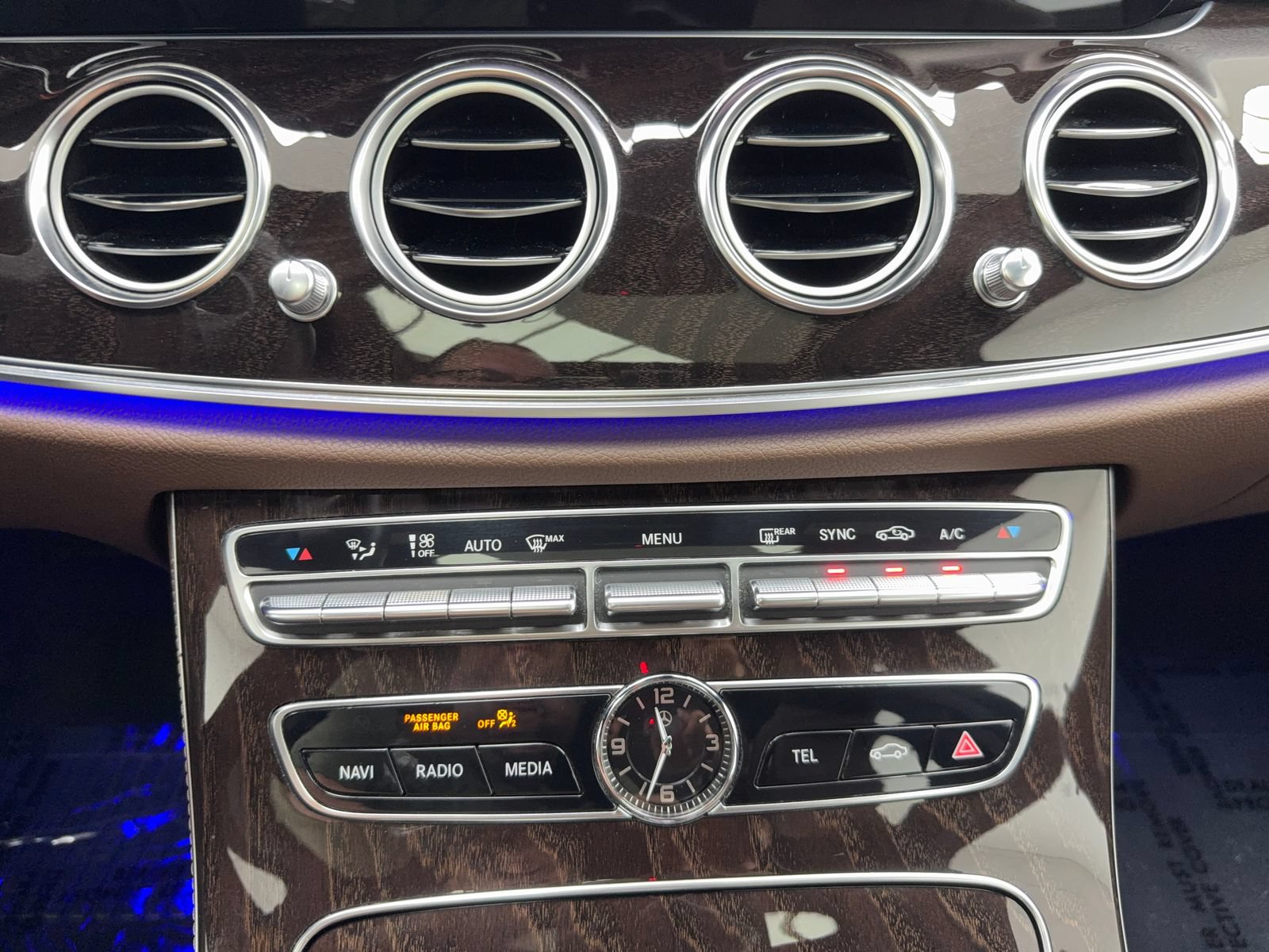 Used 2019 Mercedes-Benz E 300 w/ Premium 1 Package image 29