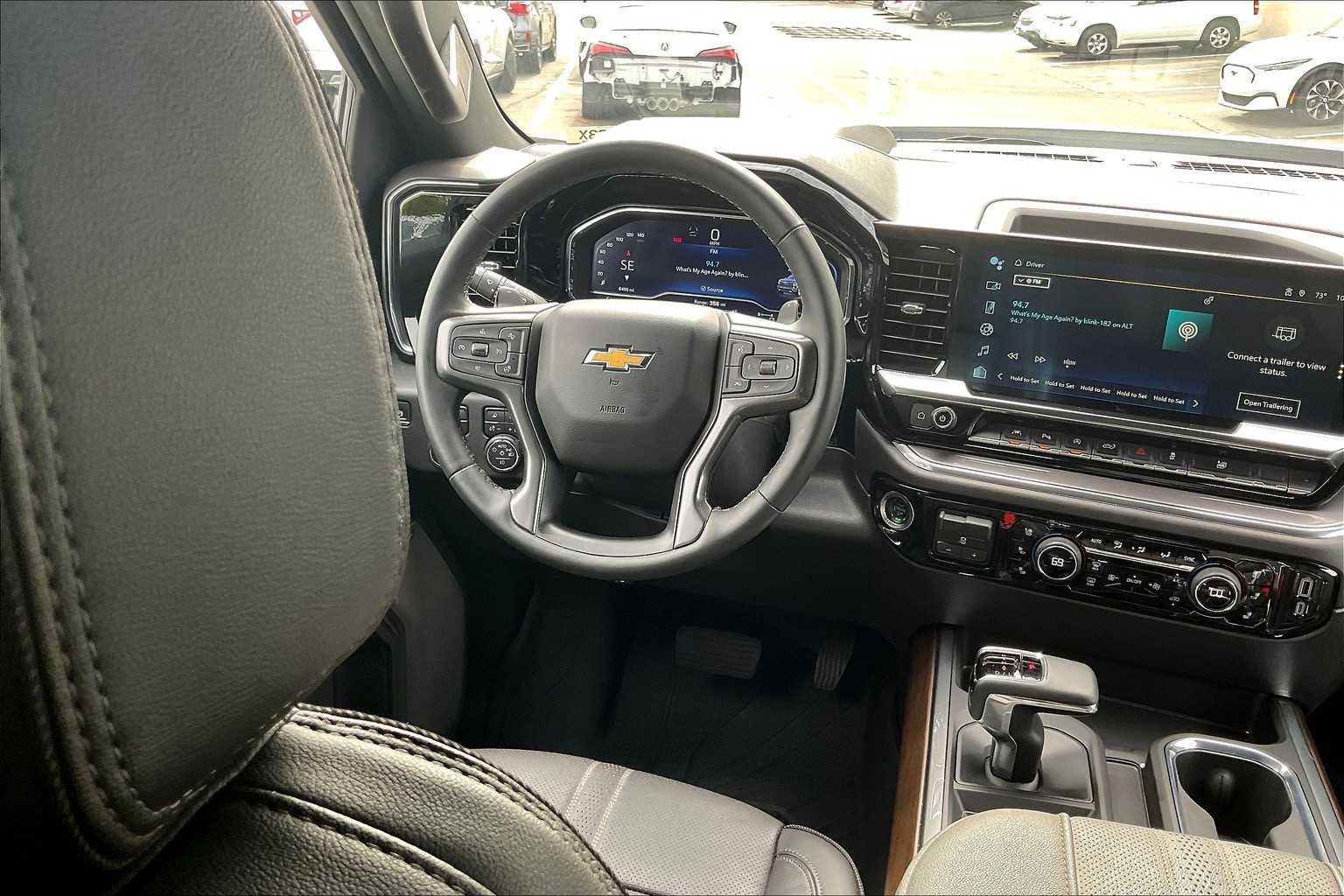 Used 2024 Chevrolet Silverado 1500 High Country w/ High Country Premium Package image 8