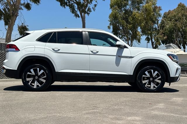 Used 2023 Volkswagen Atlas Cross Sport SE AWD/4WD image 3