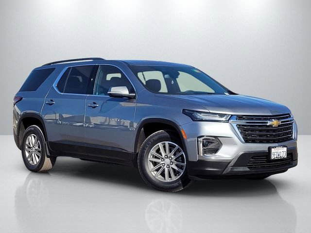 Used 2023 Chevrolet Traverse LT