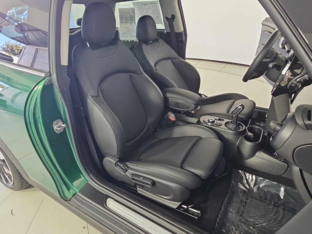 Used 2024 MINI Cooper SE FWD image 19
