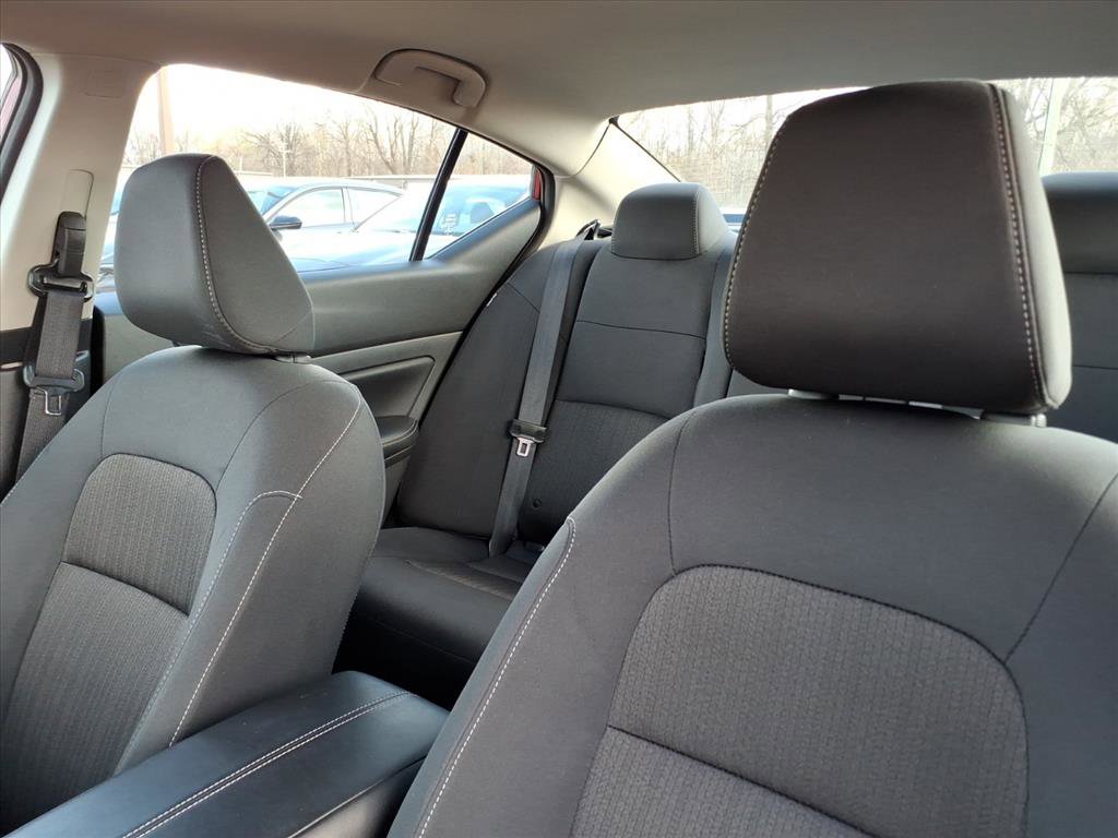 Used 2025 Nissan Altima 2.5 SV image 15