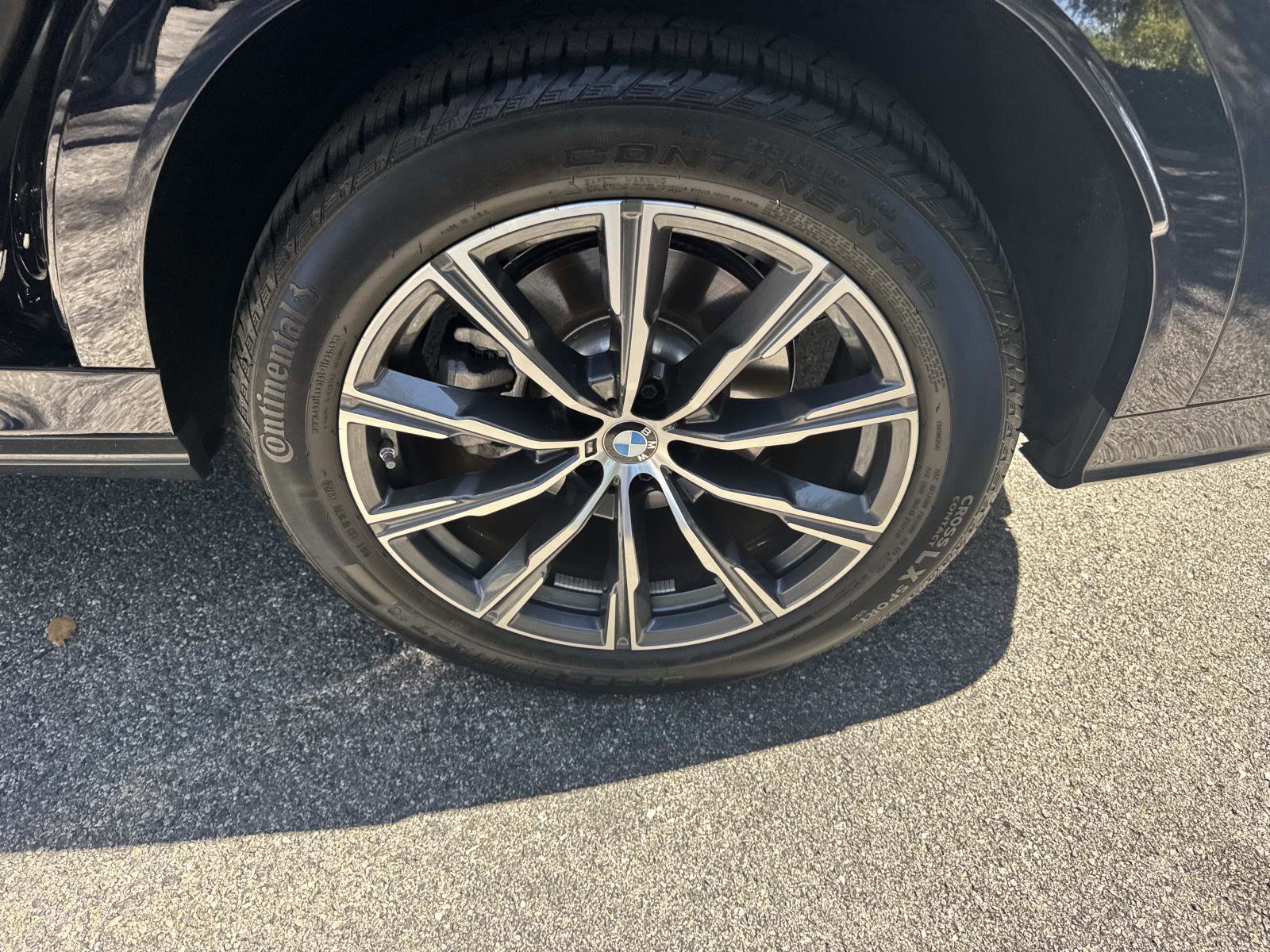 Certified 2025 BMW X6 xDrive40i image 12